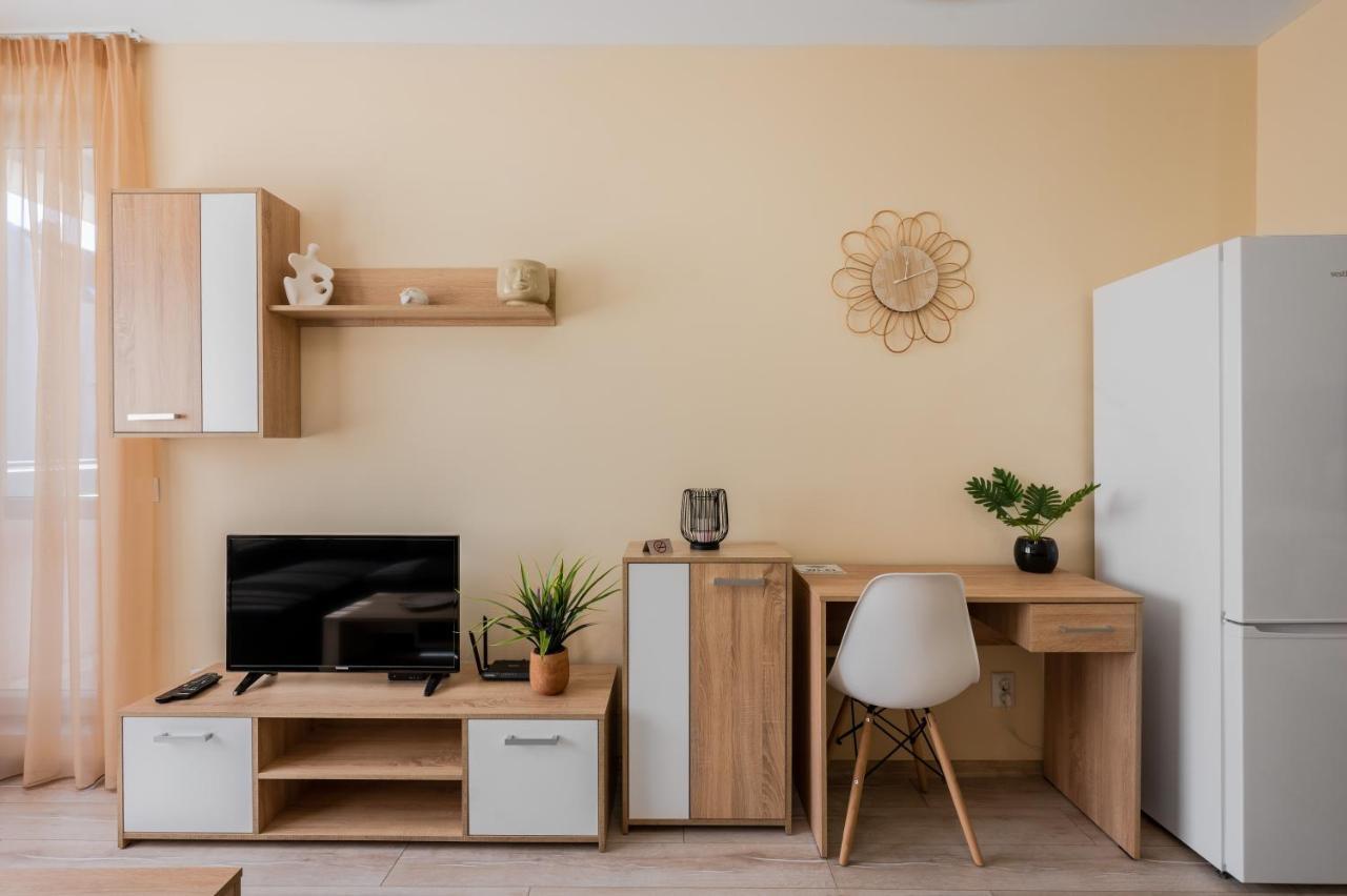 شقة Nomad Haven: 1Bd Flat With Balcony & Desk صوفيا المظهر الخارجي الصورة